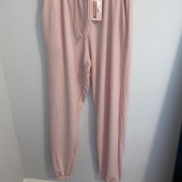 Brand new pink missguided sweatpants - Picture 2 of 2